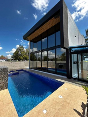 Casa Serene Tagaytay (Pool, Deluxe, Relaxing Stay)